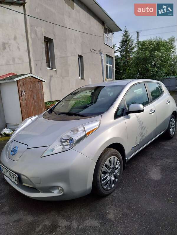 Хэтчбек Nissan Leaf 2013 в Бородянке