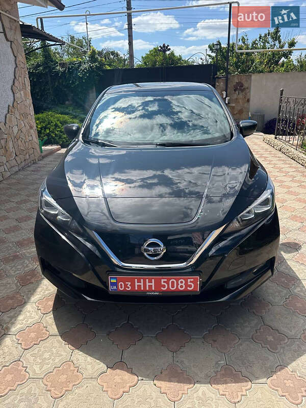 Хэтчбек Nissan Leaf 2018 в Одессе