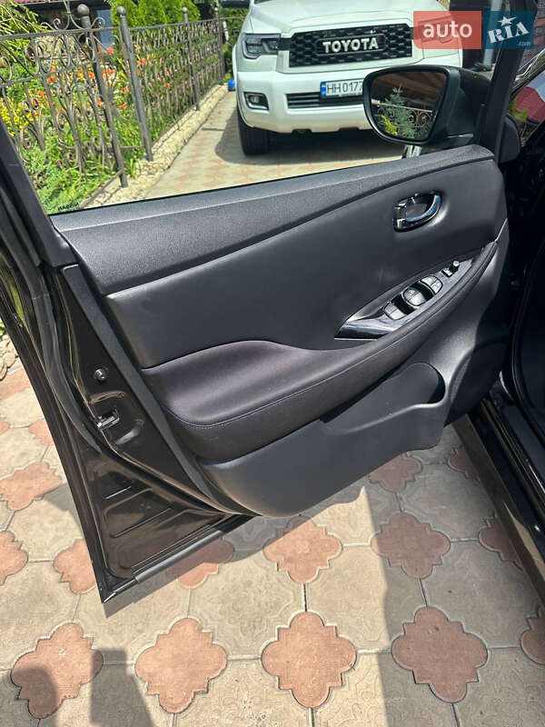 Хэтчбек Nissan Leaf 2018 в Одессе