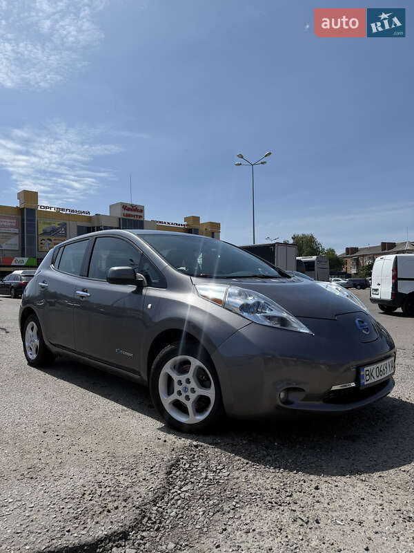 Nissan Leaf 2014