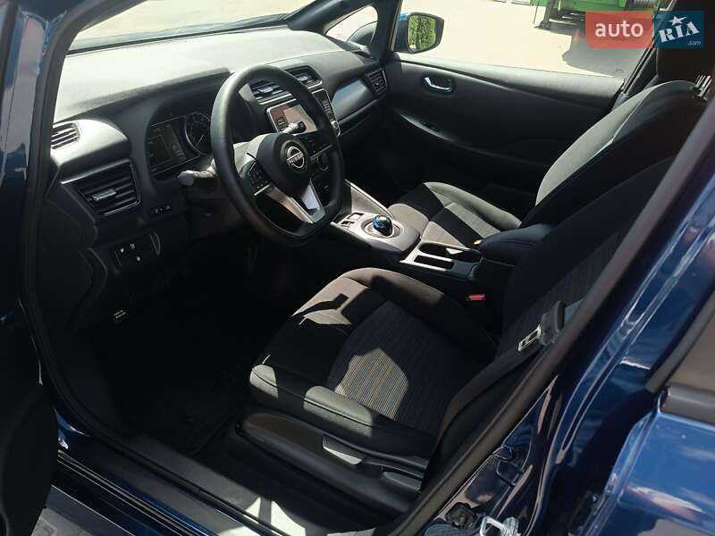 Хэтчбек Nissan Leaf 2024 в Житомире