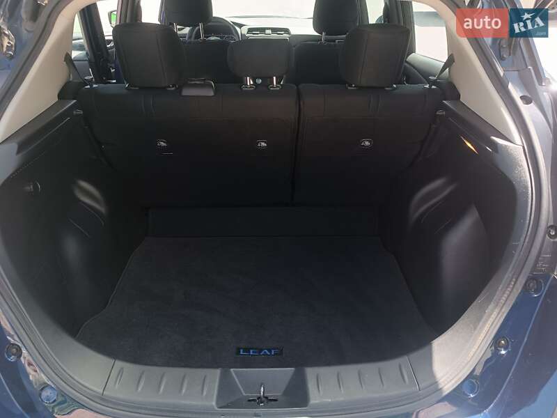 Хэтчбек Nissan Leaf 2024 в Житомире