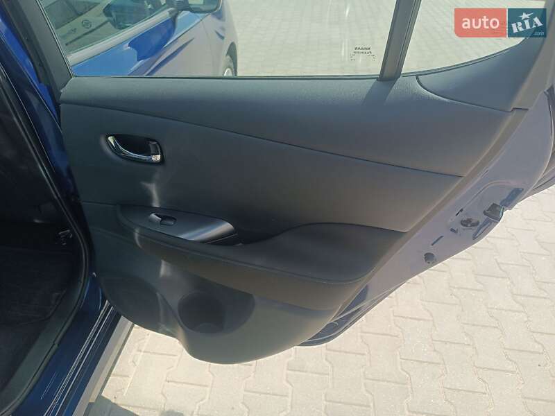 Хэтчбек Nissan Leaf 2024 в Житомире