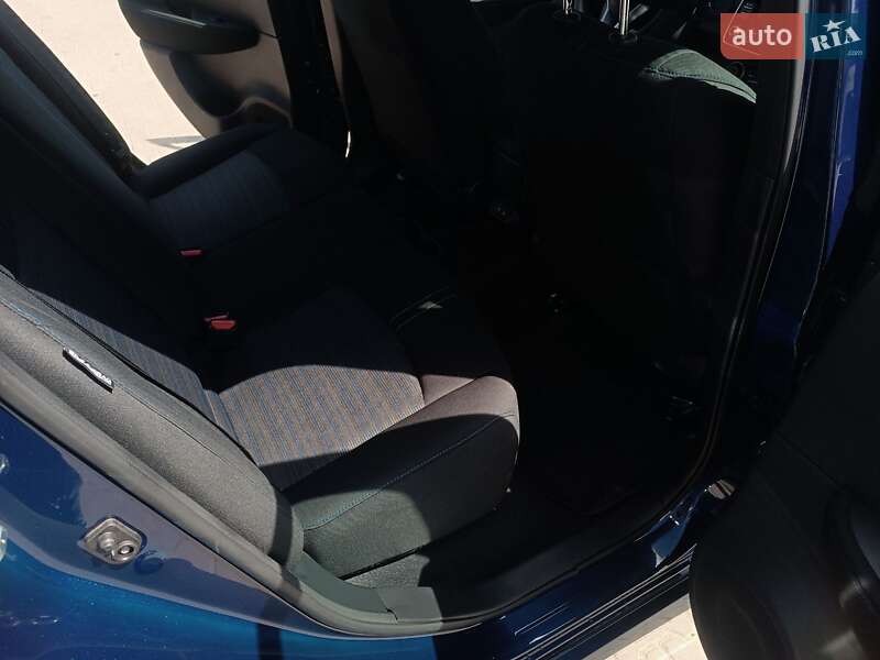 Хэтчбек Nissan Leaf 2024 в Житомире