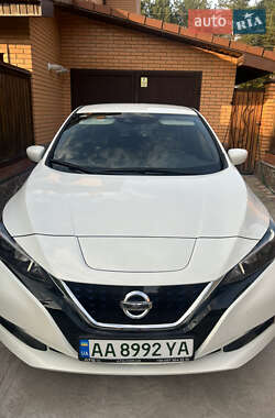 Хэтчбек Nissan Leaf 2019 в Киеве