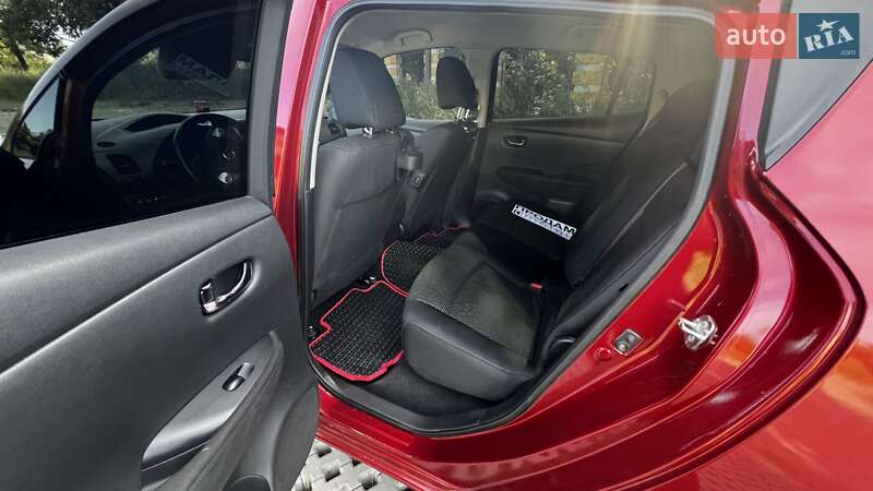 Хетчбек Nissan Leaf 2013 в Тульчині
