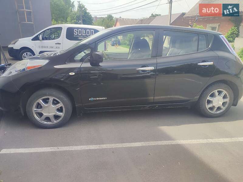 Хетчбек Nissan Leaf 2012 в Сумах