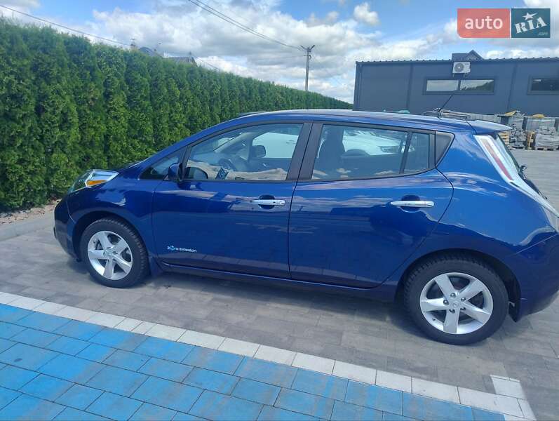 Хетчбек Nissan Leaf 2016 в Луцьку
