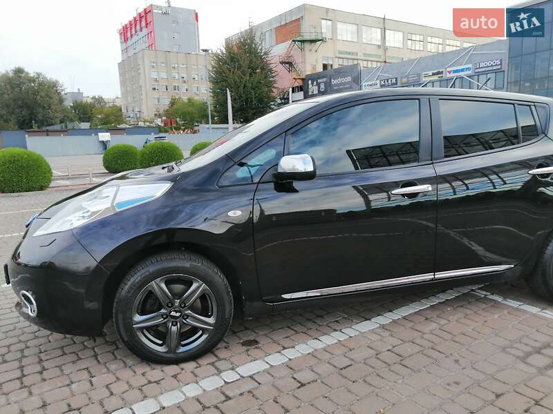 Хетчбек Nissan Leaf 2013 в Львові