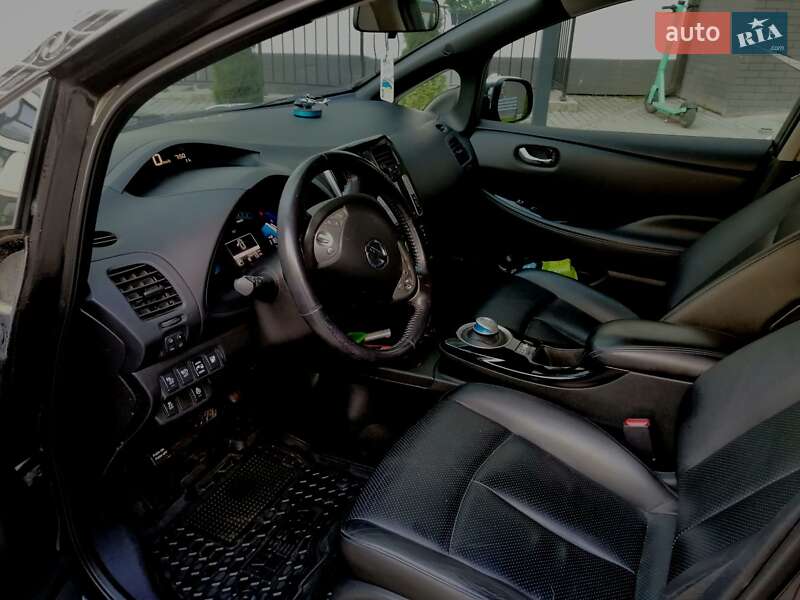 Хетчбек Nissan Leaf 2013 в Львові