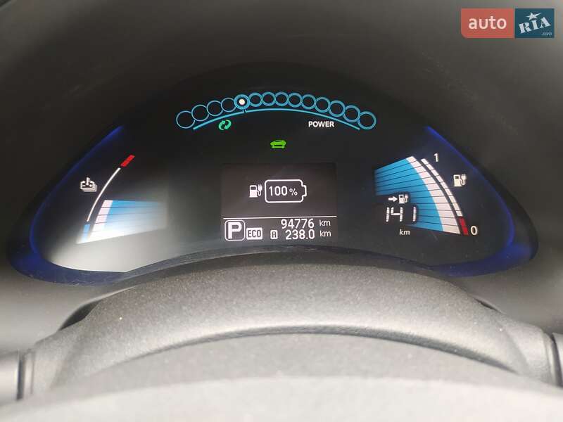 Хетчбек Nissan Leaf 2015 в Кропивницькому