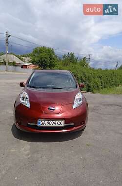 Хэтчбек Nissan Leaf 2016 в 