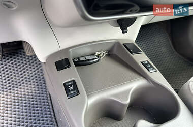 Хэтчбек Nissan Leaf 2012 в 