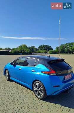 Хетчбек Nissan Leaf 2021 в 