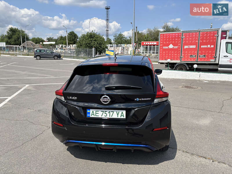 Хэтчбек Nissan Leaf 2018 в Днепре