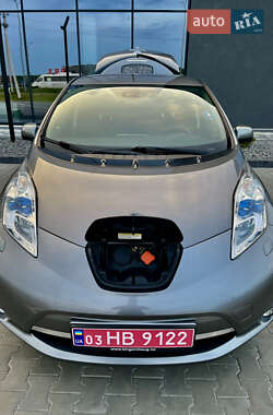 Хетчбек Nissan Leaf 2014 в 