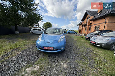 Хетчбек Nissan Leaf 2013 в 