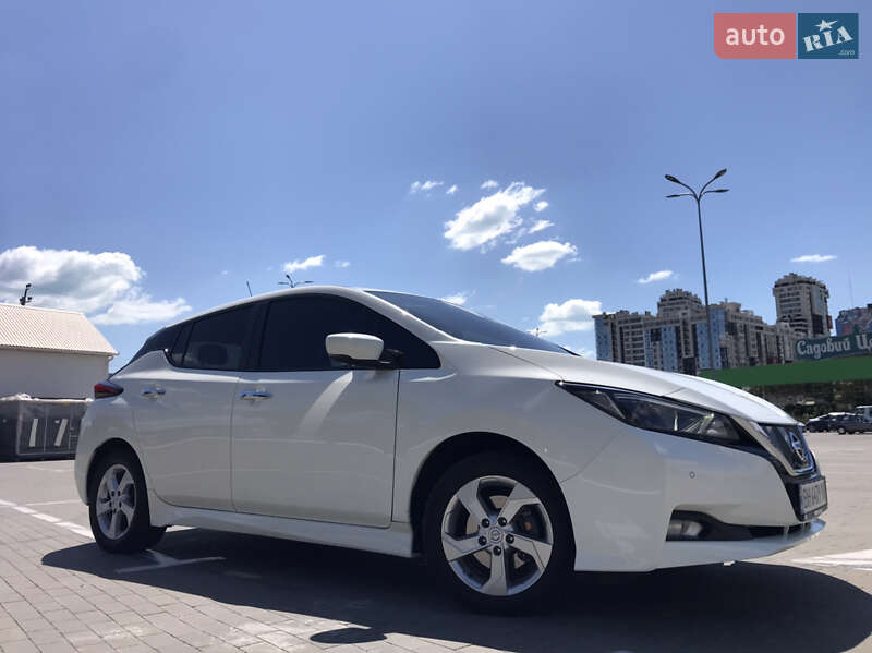 Хэтчбек Nissan Leaf 2020 в Одессе