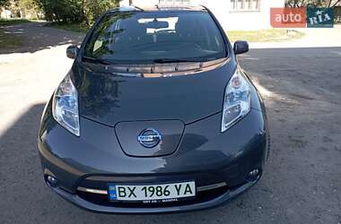 Хэтчбек Nissan Leaf 2013 в Изяславе