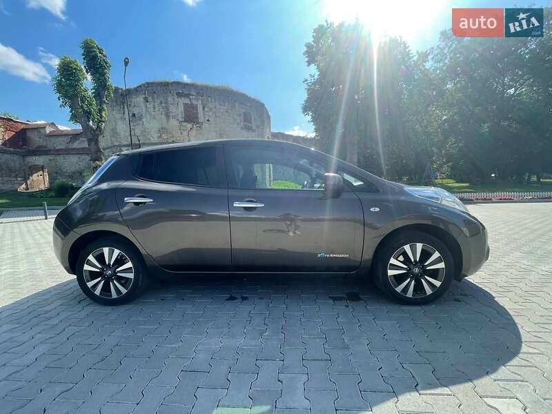 Хетчбек Nissan Leaf 2016 в Бережанах фото 17 Хетчбек Nissan Leaf 2016 в Бережанах