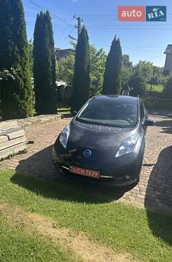 Хэтчбек Nissan Leaf 2013 в Выгоде