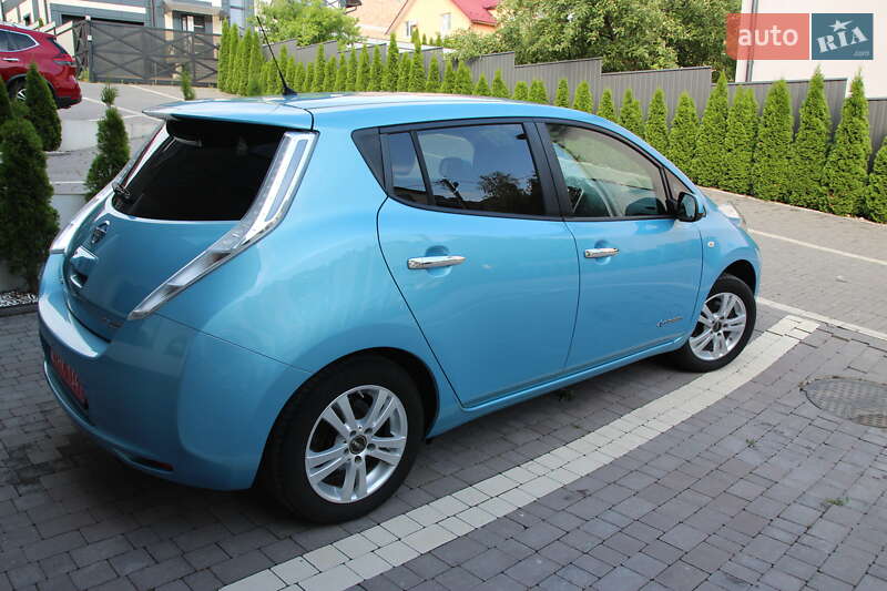 Хетчбек Nissan Leaf 2016 в Чернівцях
