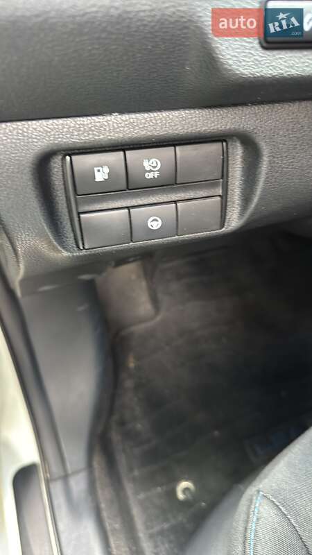 Хэтчбек Nissan Leaf 2018 в Киеве фото 12 Хэтчбек Nissan Leaf 2018 в Киеве