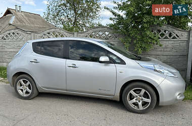 Хэтчбек Nissan Leaf 2012 в Полтаве