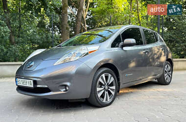 Хетчбек Nissan Leaf 2014 в 