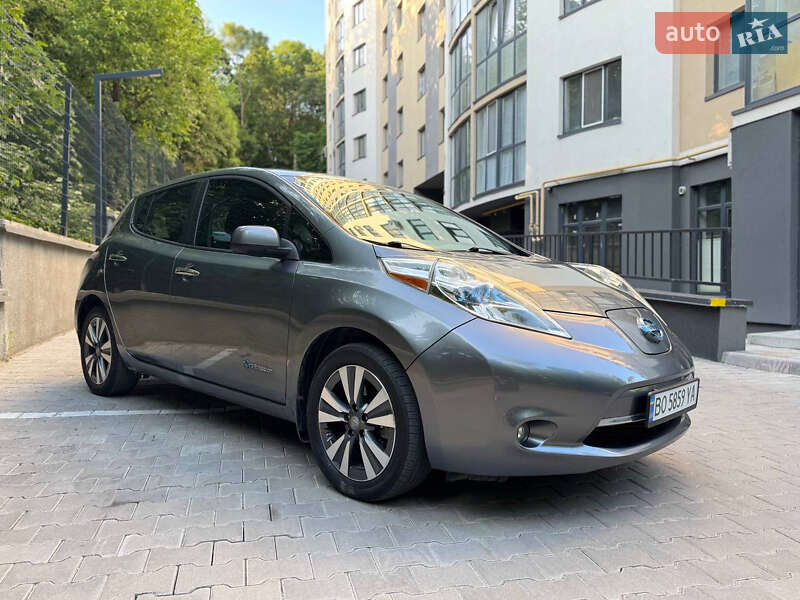 Хэтчбек Nissan Leaf 2014 в Тернополе