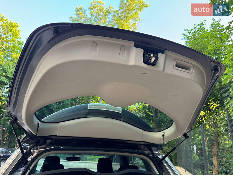 Хэтчбек Nissan Leaf 2014 в Тернополе