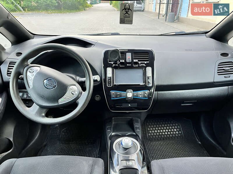 Хэтчбек Nissan Leaf 2013 в Виннице