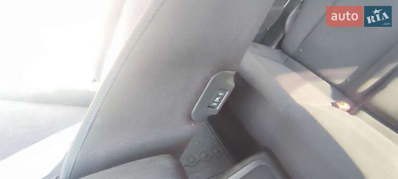 Хэтчбек Nissan Leaf 2013 в Харькове