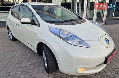 Хетчбек Nissan Leaf 2013 в Дніпрі
