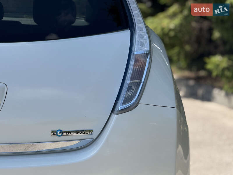Хетчбек Nissan Leaf 2014 в Тернополі