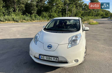 Хэтчбек Nissan Leaf 2016 в Днепре