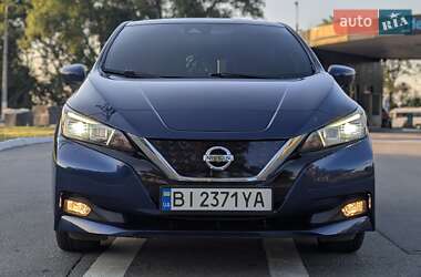 Хэтчбек Nissan Leaf 2018 в Днепре