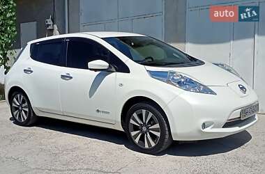Хэтчбек Nissan Leaf 2016 в Одессе