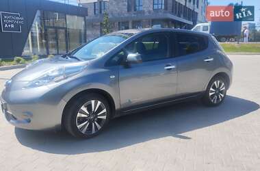 Хетчбек Nissan Leaf 2015 в Кропивницькому