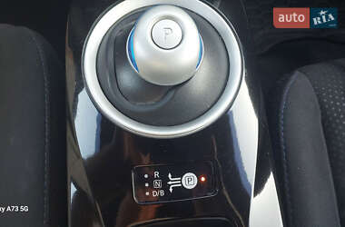 Хэтчбек Nissan Leaf 2016 в 