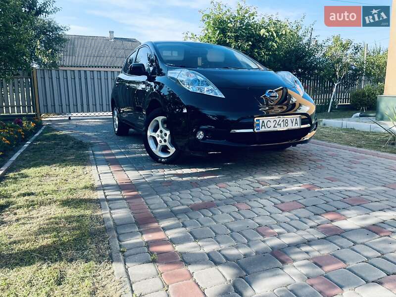 Хетчбек Nissan Leaf 2012 в Любомлі