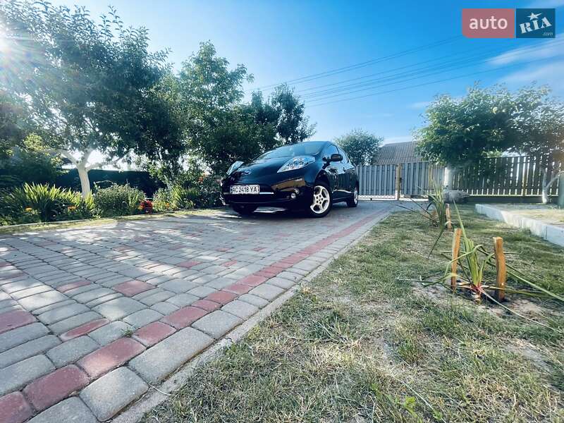 Хетчбек Nissan Leaf 2012 в Любомлі