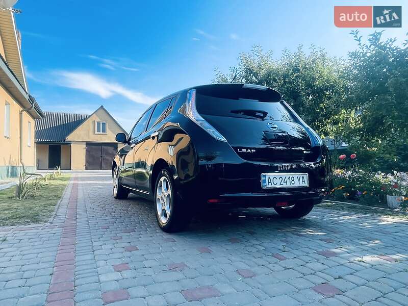 Хетчбек Nissan Leaf 2012 в Любомлі
