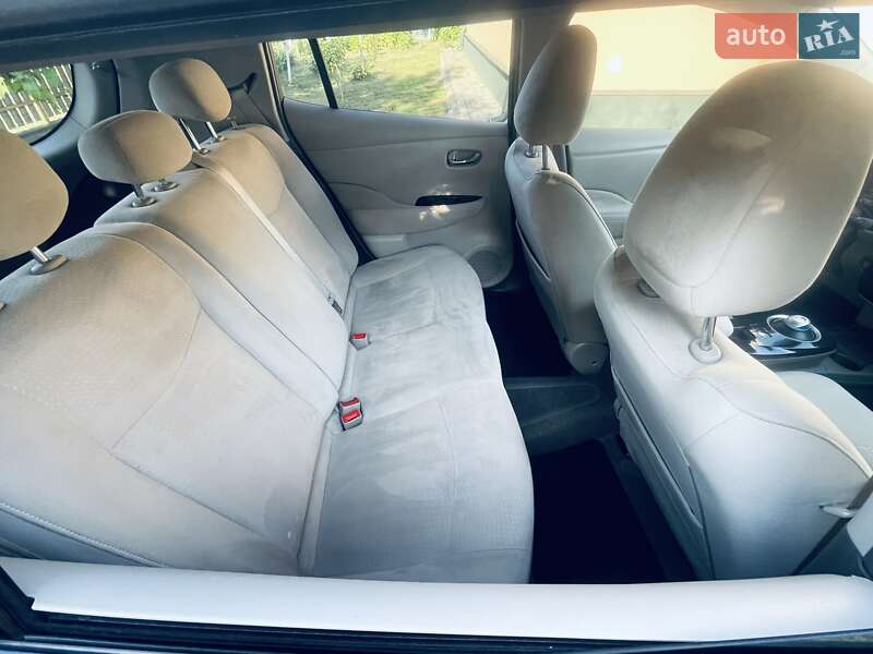 Хетчбек Nissan Leaf 2012 в Любомлі