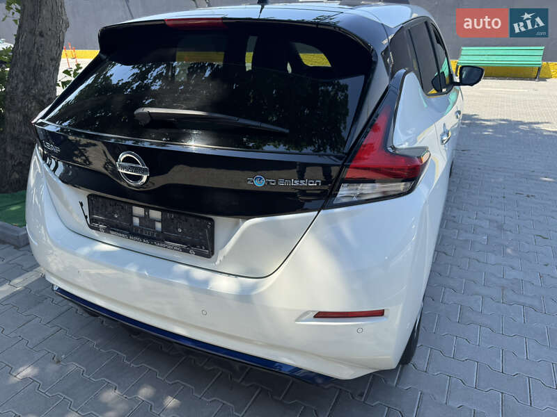Хэтчбек Nissan Leaf 2018 в Одессе