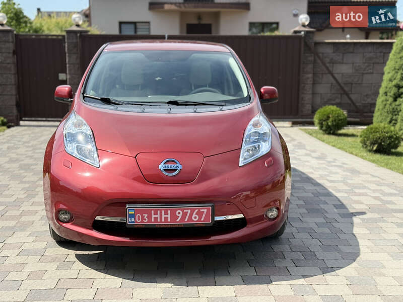 Хетчбек Nissan Leaf 2012 в Івано-Франківську