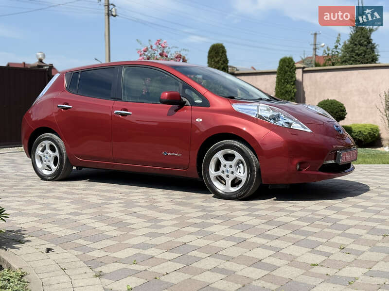 Хетчбек Nissan Leaf 2012 в Івано-Франківську