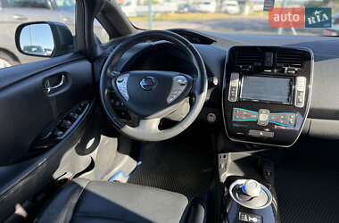 Хетчбек Nissan Leaf 2016 в 