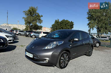 Хетчбек Nissan Leaf 2016 в 