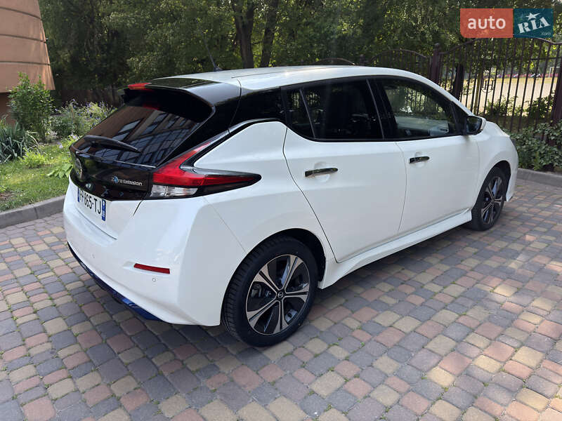 Хэтчбек Nissan Leaf 2020 в Ровно